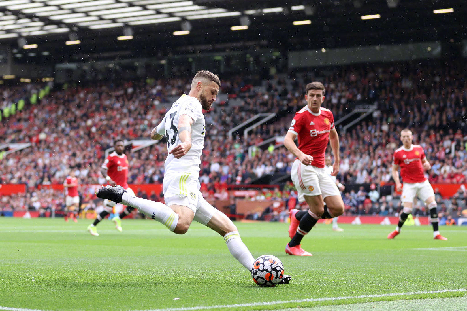 是两个年轻 是两个年轻